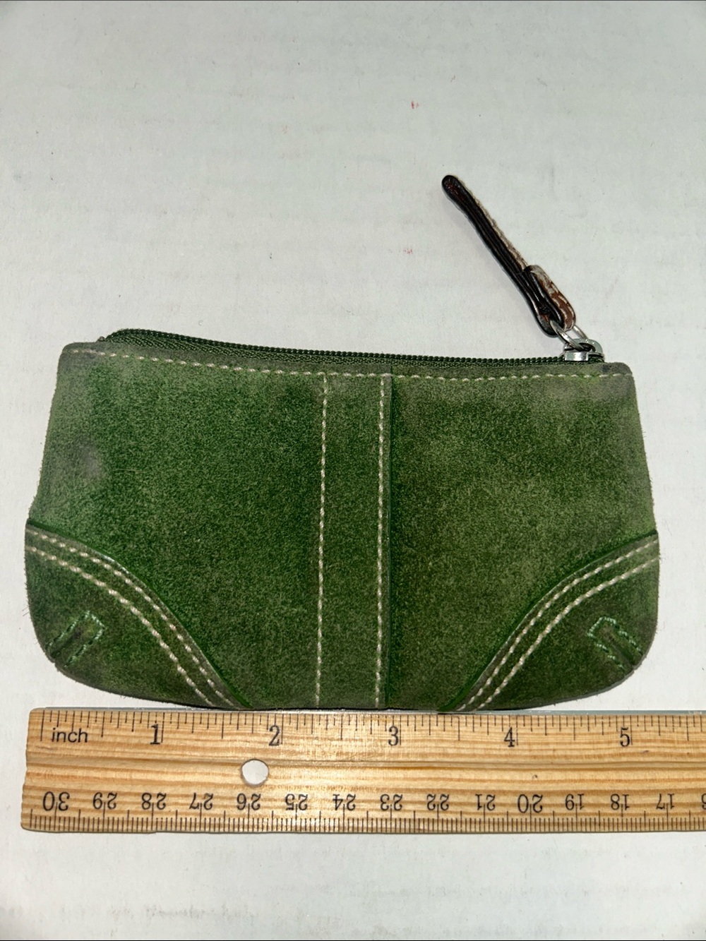 Vintage COACH green suede mini skinny coin purse w/ key ring - Picture 5 of 6
